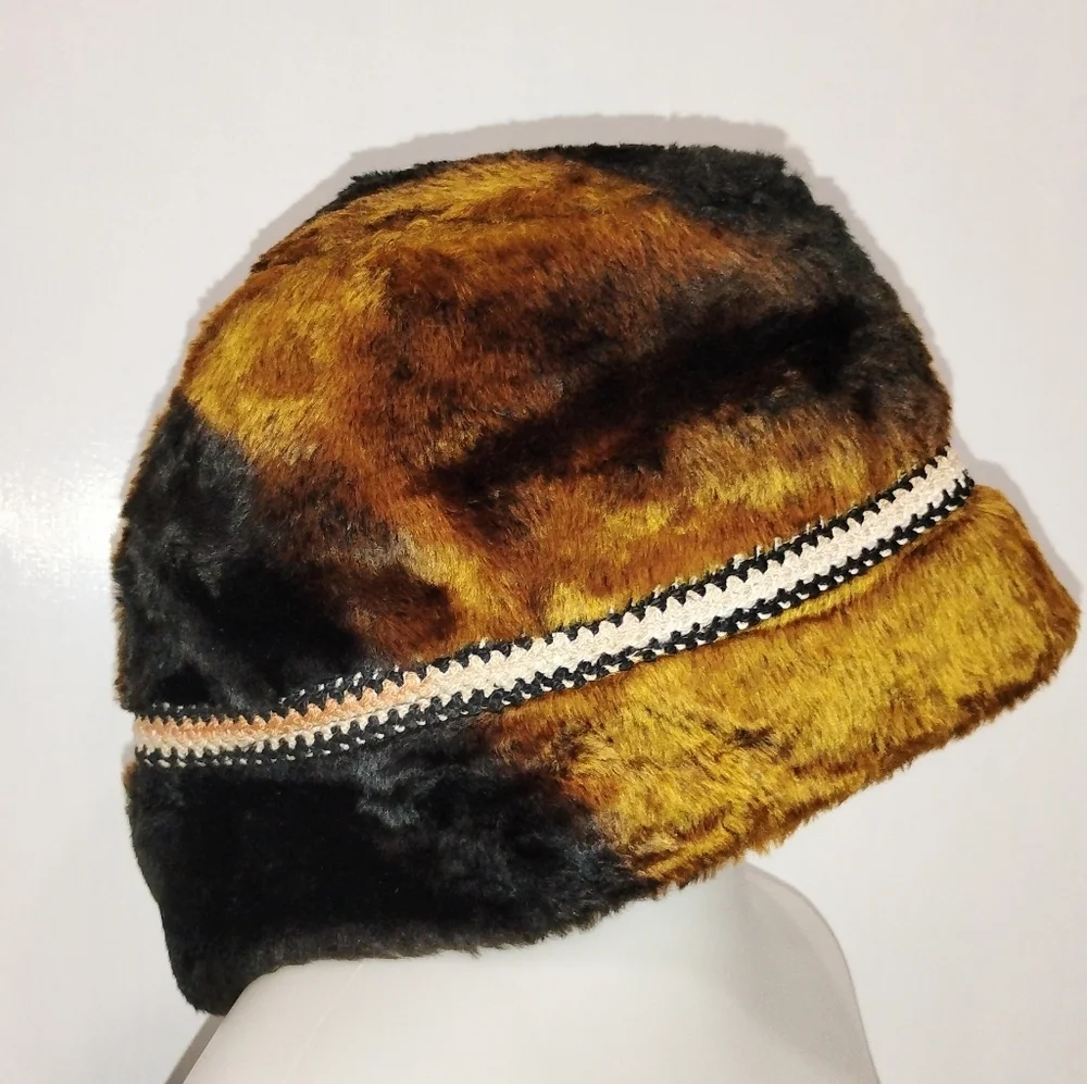 SUPER GROOVE FAUX FUR HAT